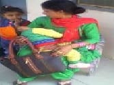 Train from woman's bag Gold, cash stolen