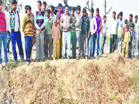 Killing of youth by hanging