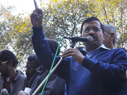 50 thousand slum is main problem for ring rail