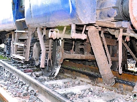 Triveni Express derails