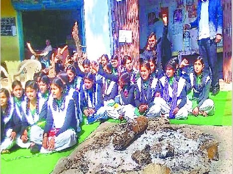Sit-in protest by students boycott classes