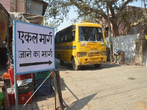 ony way traffic in mathura