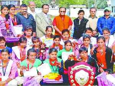 Anshu overall champion