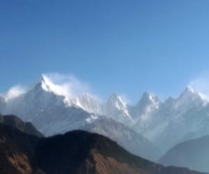 avalanche in uttarakhand himalayan range.