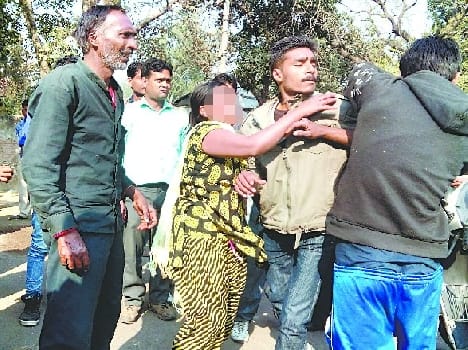 Gandhi Chowk publicly beaten with tamper , Hungama