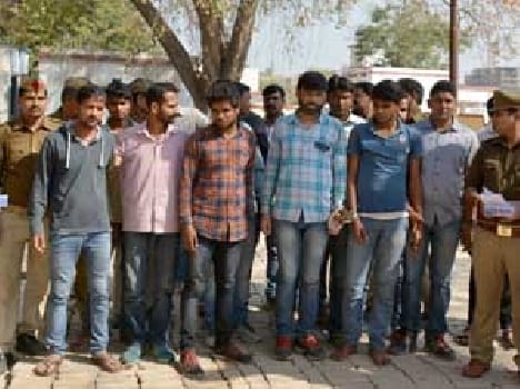 Rohnia encounter , were arrested ten crooks
