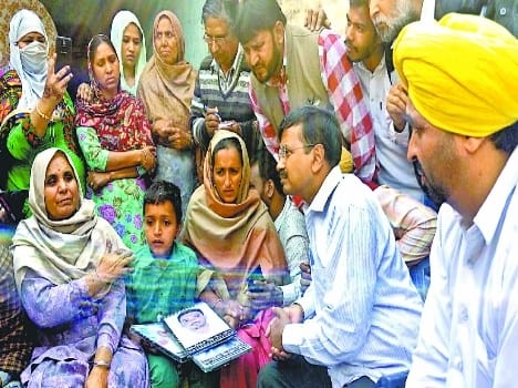 Punjab government responsible for farmer's suicide : Kejriwal
