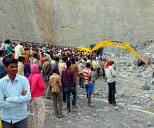 three dead and elevan injured in mine blast