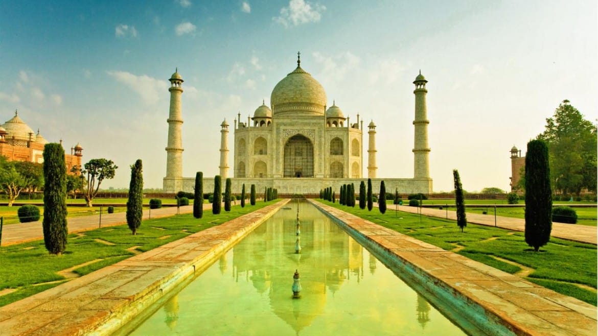See the Taj Mahal and Red Fort would be costly