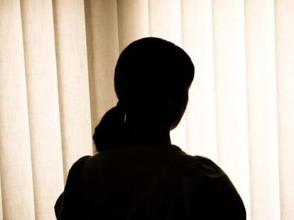 took her noida in the name to leave her at home, rape in car