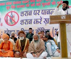 hindu muslim leaders come together on wine issue.