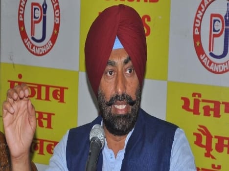 Kejriwal's visit parties upset : Khaira