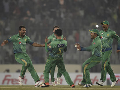 LIVE: INDIA vs PAKISTAN in Asia Cup