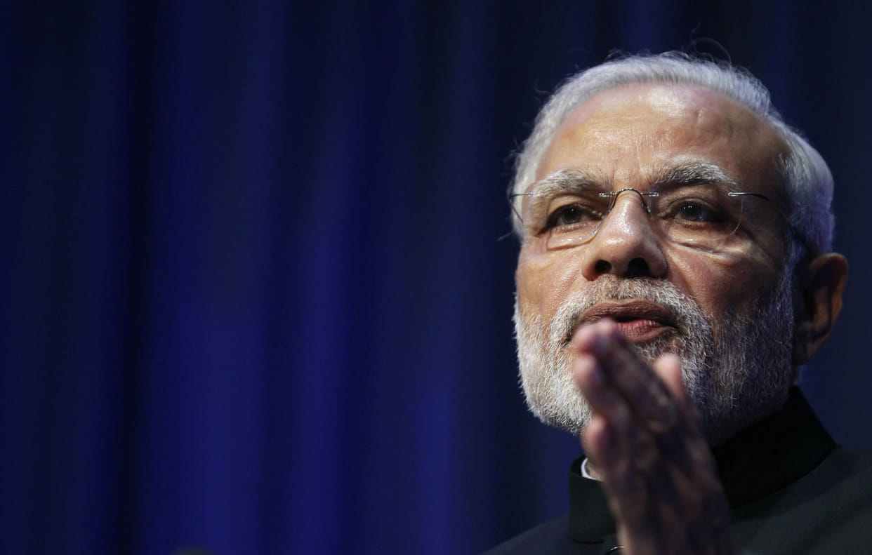 pm modi angry on opposition for protest against backward class commission 