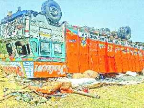 Uncontrollable truck turned turtle , driver injured