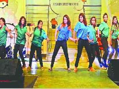 Students of NIFT fashion spectrum Marie stake