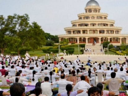 Art of living may fine Rs 120 crore