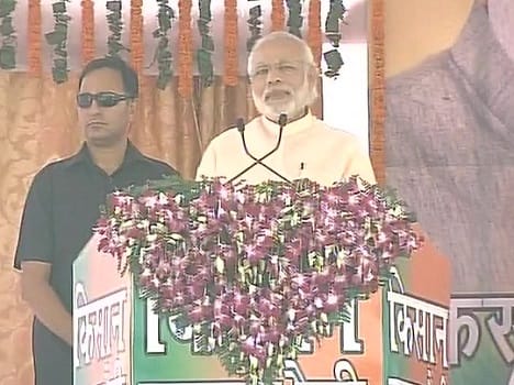 Naredra modi adrressed Farmers in Bareilly, says farmers are god of labour