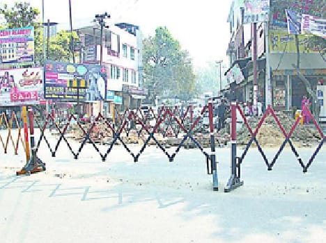 Railway Station and bus stand road closed