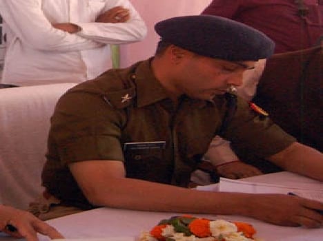 Police rushed to the police station after Choupal