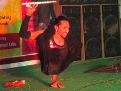 Kamlesh Patel divyanga convincing people dancing