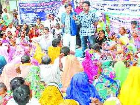 if MGNREGA wages does not take then workers protest