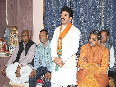 Rally dealt, elections Any party to the waist