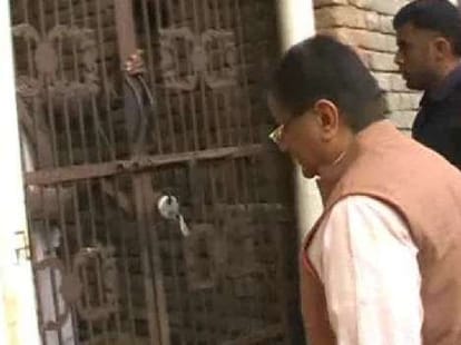 minister om parkash dhankar opposed by jat voilence victims