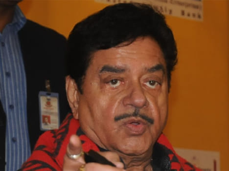Amitabh must become President of India: Sinha