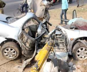 chandigarh accident, accident, light point accident, two friend killed, chandigarh