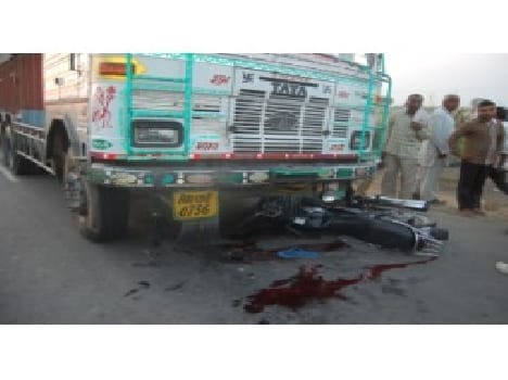 Three students crushed by truck bike riders