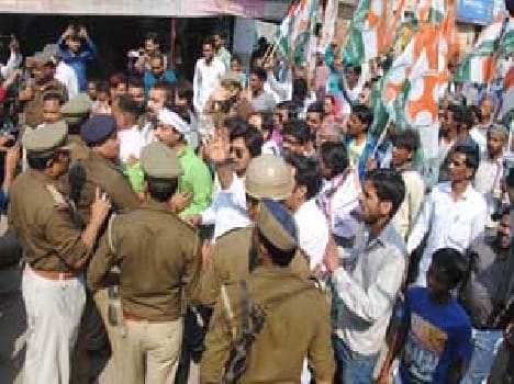 PM's parliamentary office going congressman stopped by police