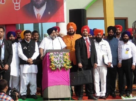 comptetion, aap, congress, sukhbir, pathankot