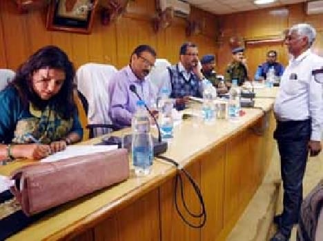 Jansmsya disposal lethargy , commissioner warned