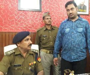man blackmail girls by making fraud matrimonial profile