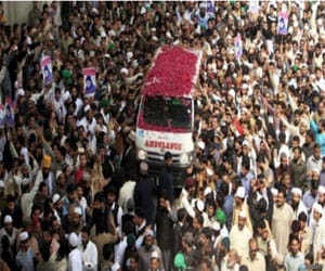 funeral of mumtaj quadri in pakistan