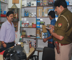 Shutter crooks entered the chop shop, theft of millions have done.
