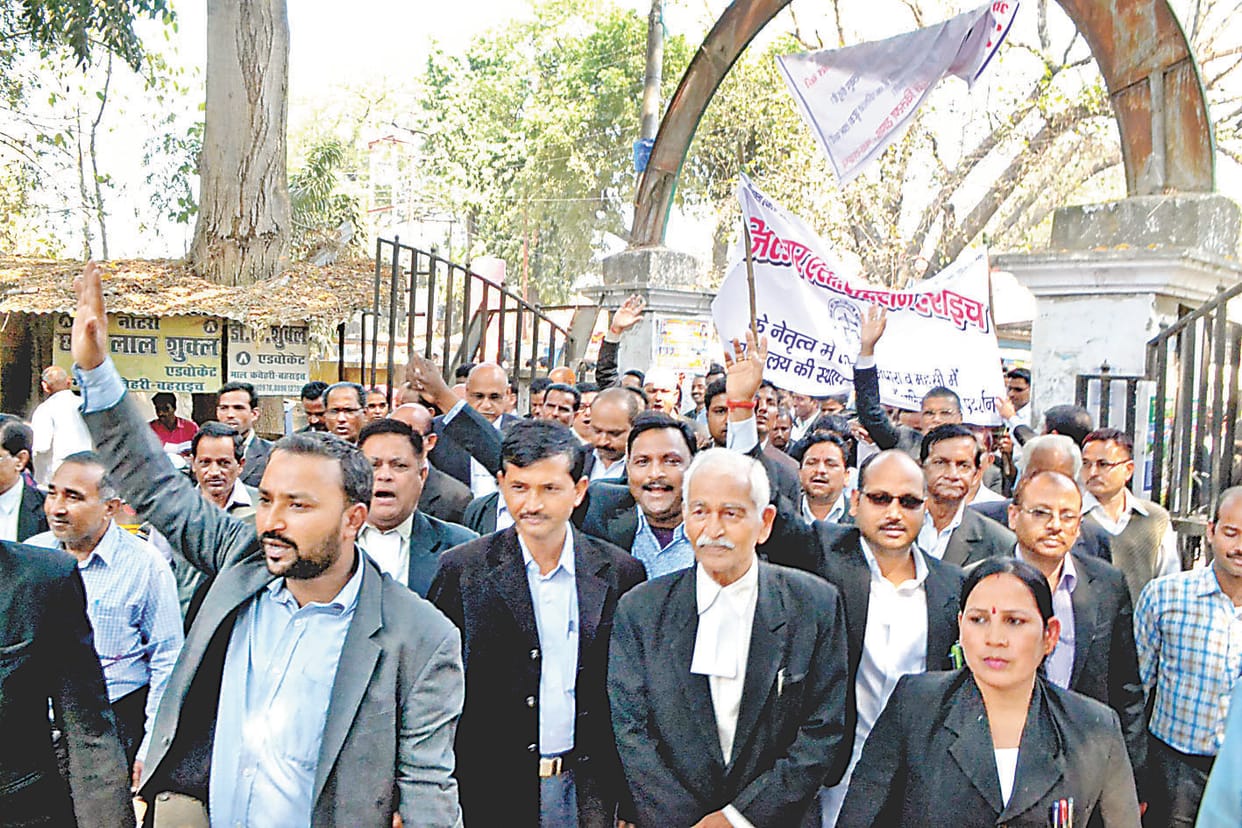 chamber alotment mohali, advocate protest, stop work mohali