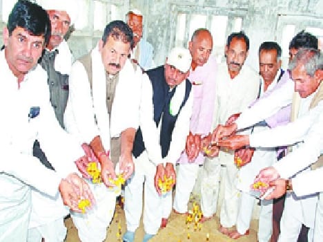 Drop collision: A farmer unite Tikaitnagar