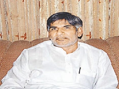jaat police team depart to catch professor Virendra 
