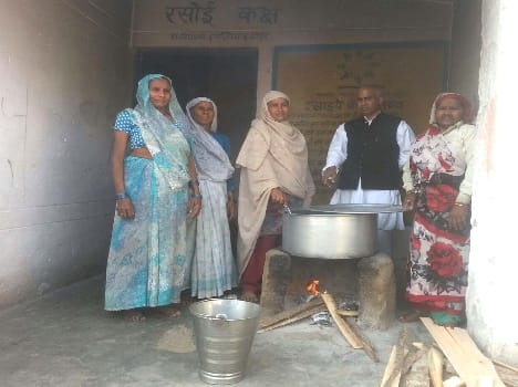 mid day meal distributed in school.