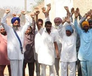 cheque distribution, pwd minister janmeja singh shekhon, pwd minister punjab, minister attack, bathinda, punjab