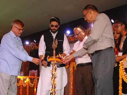 abhishek bachchan in varanasi