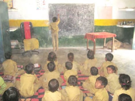 Teachers waiting Naunihalon handled by Blackboard