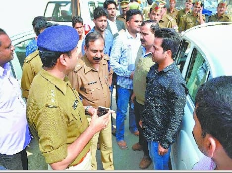 SSP office in front of a half million miscreants looted