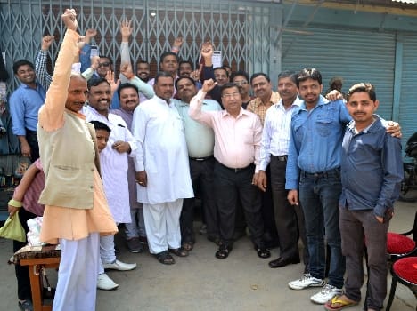 Bullion traders protest against government