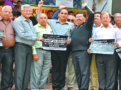 jewellers protest against central excise duty
