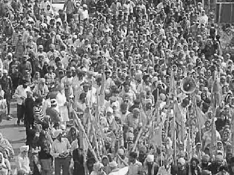 people, went, chohla sahib, padistrain, pathankot